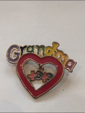 Danbury Mint Multicolor "Grandma" Heart Brooch - Pink, Yellow, Green, Purple